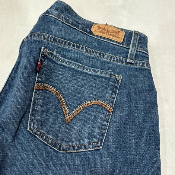 LEVI’S Women’s Vintage Boot Cut 515 Denim Jeans - light wash, size 4M W27 - Picture 2 of 7